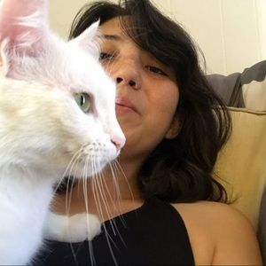 Meet your Posher, Lina